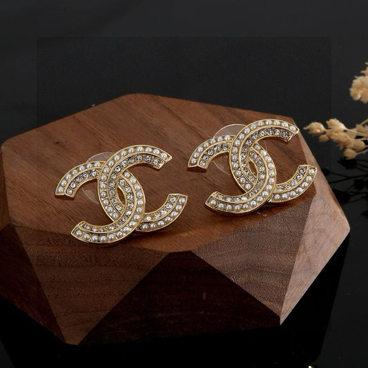 Chan New Double C earrings