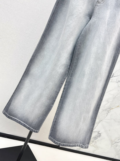 CD NEW Distressed and faded denim jeans