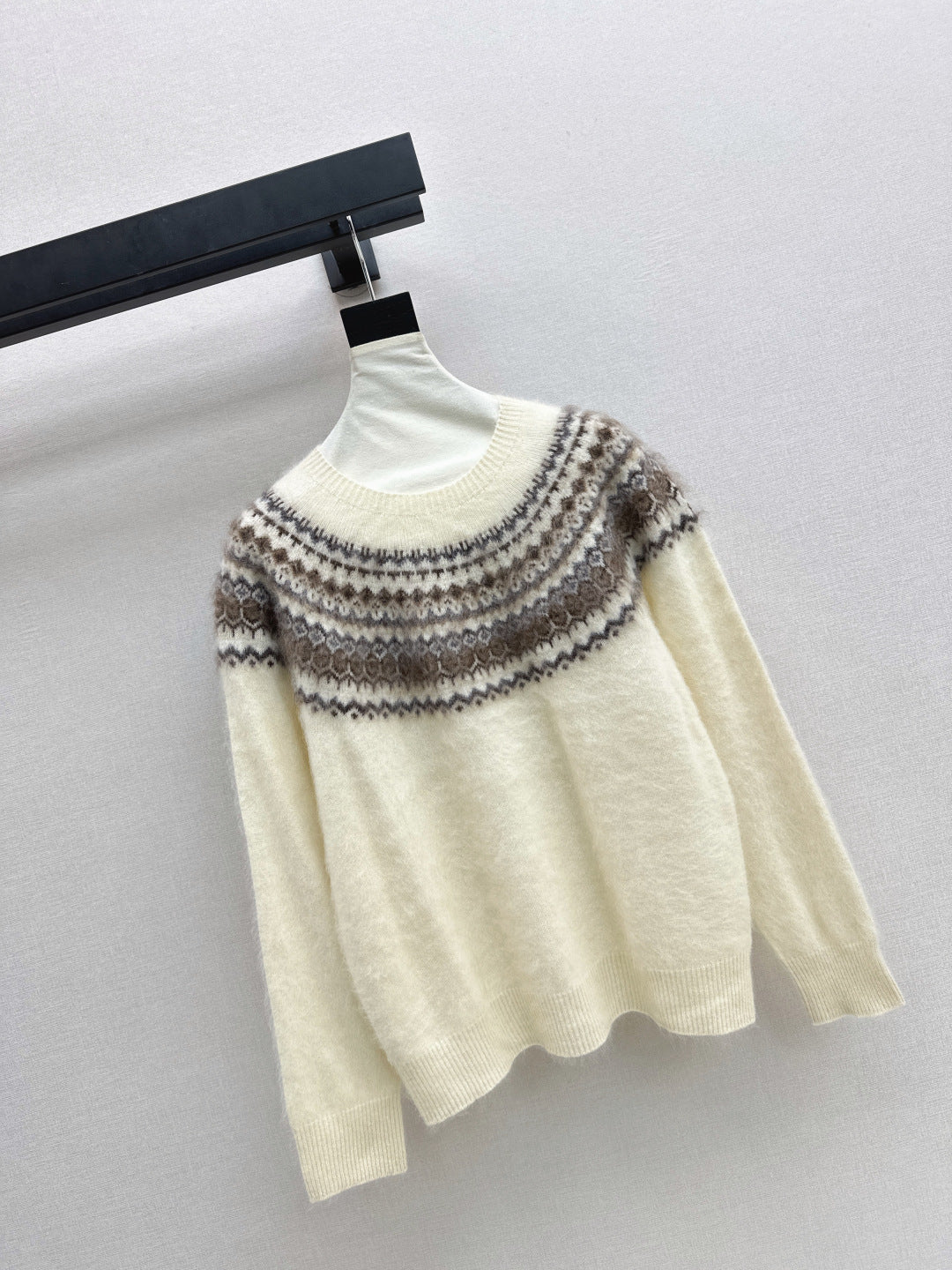 Loro NEW knitted sweater