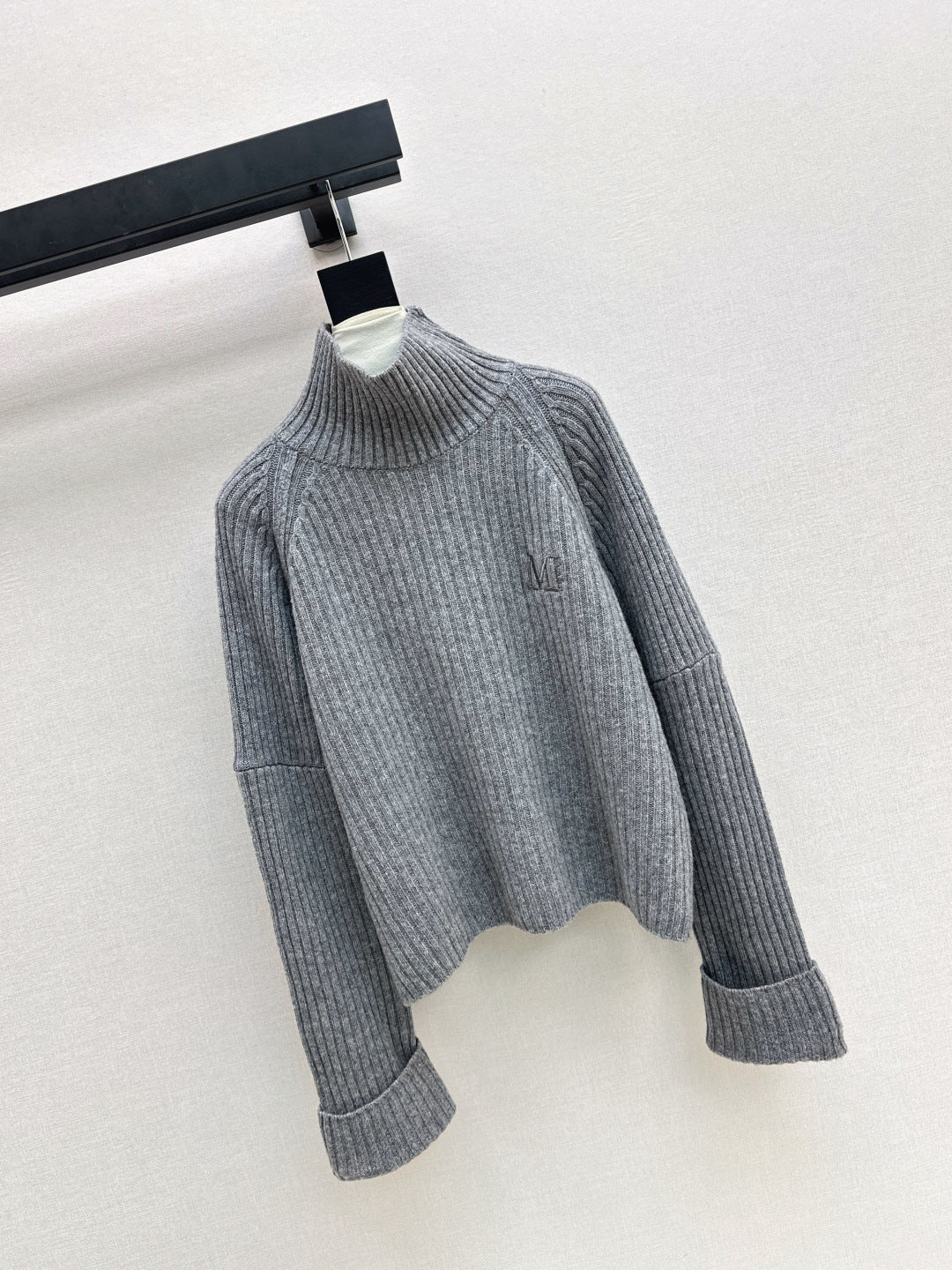 Max NEW turtleneck sweater