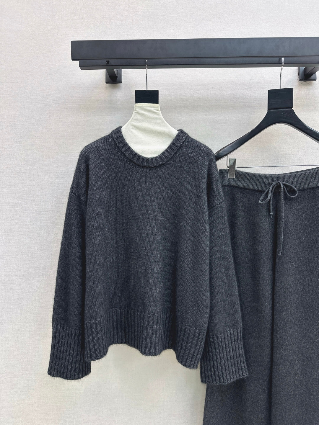 Brun NEW knitted suit