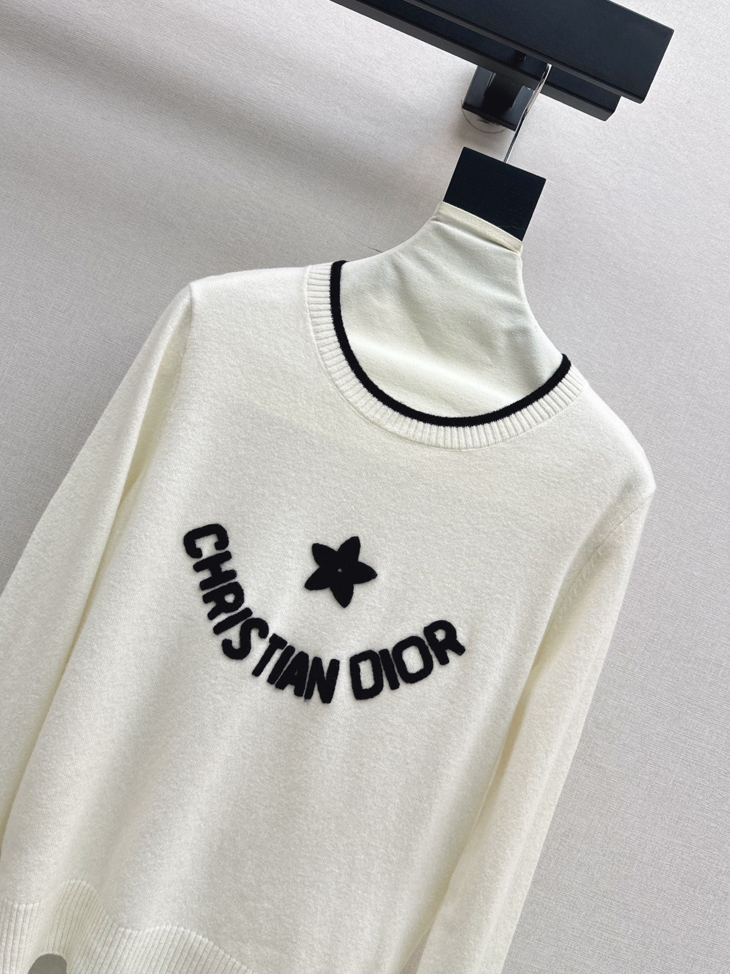 CD NEW Embroidered sweater