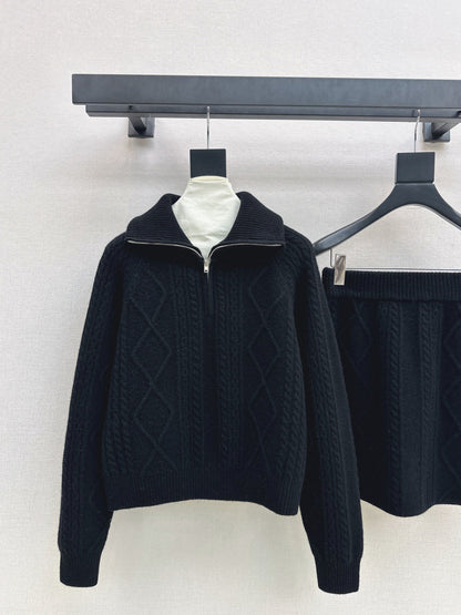 Loro NEW knitted suit