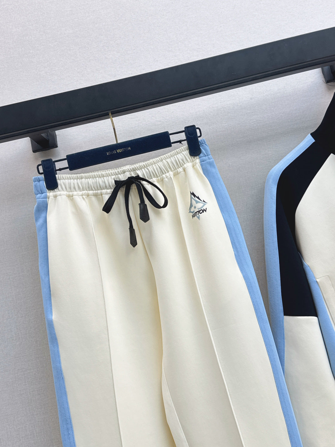 Louis NEW casual suit