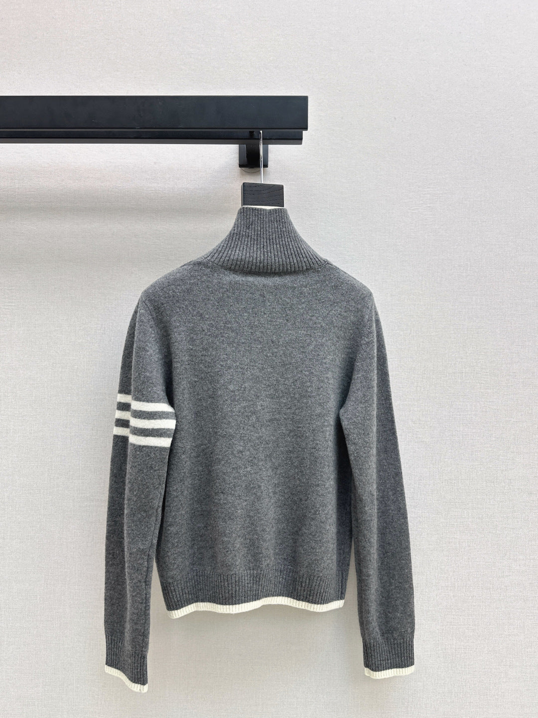 Ral NEW Half-open sweater