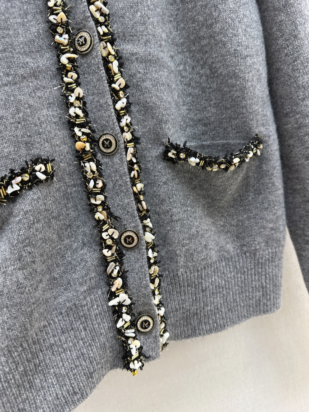 Max NEW V-neck cardigan