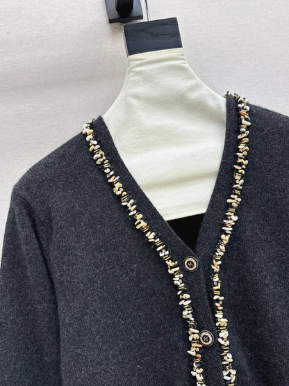 Max NEW V-neck cardigan