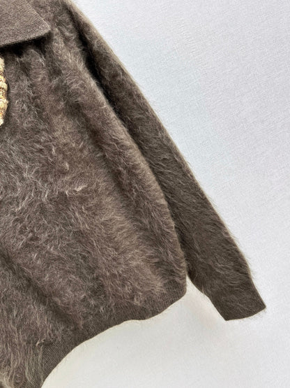 Chan NEW V-neck sweater