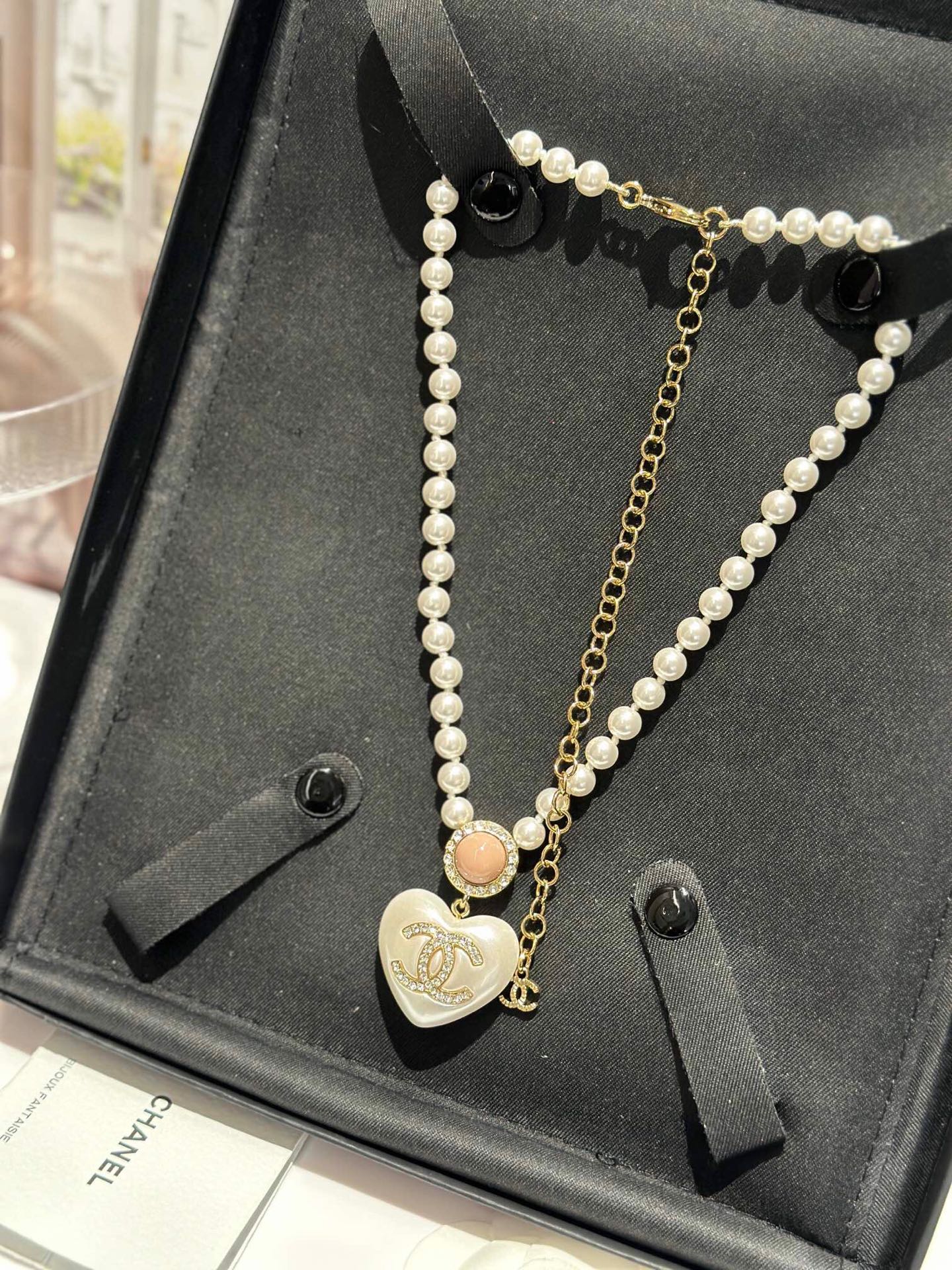 Chan New heart necklace