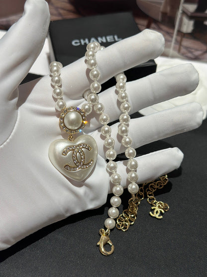 Chan New heart necklace
