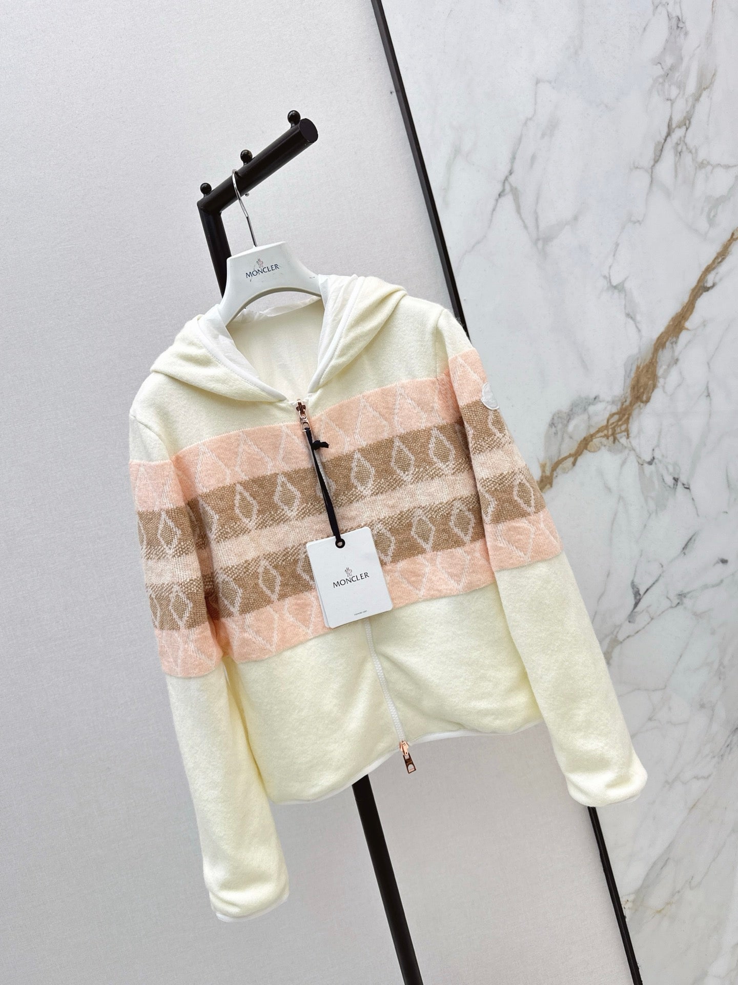 Monc NEW Hooded sweater jacket