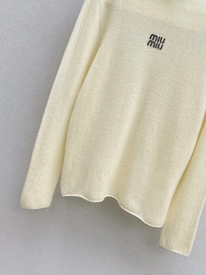 Miu NEW turtleneck base layer
