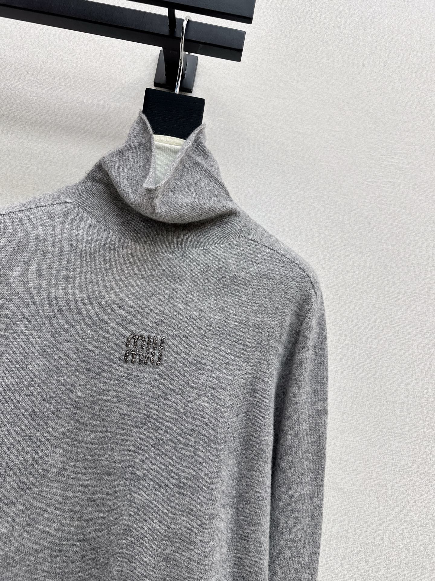 Miu NEW turtleneck base layer