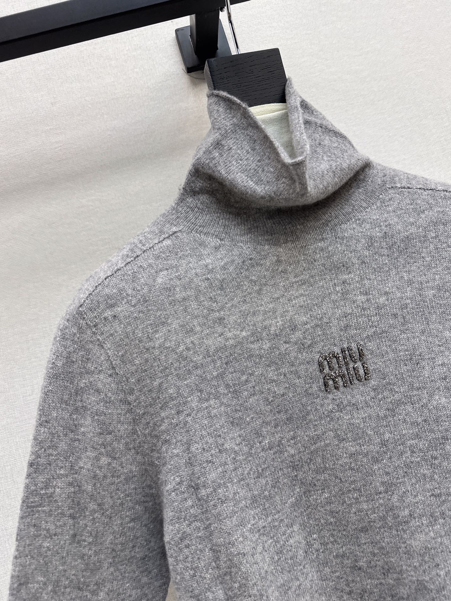 Miu NEW turtleneck base layer