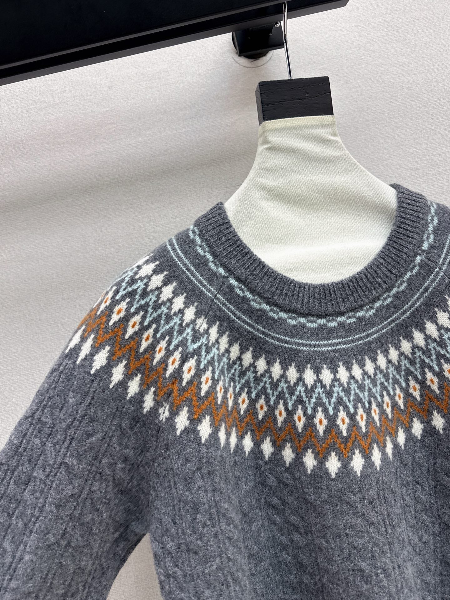 Ral NEW Crew neck sweater