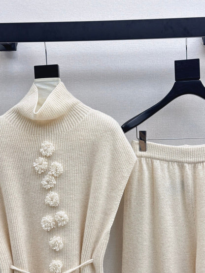 Chan NEW Sleeveless knitted set