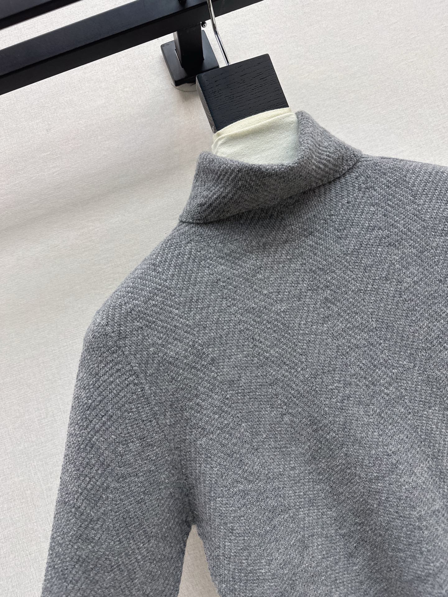 Loro NEW turtleneck base layer