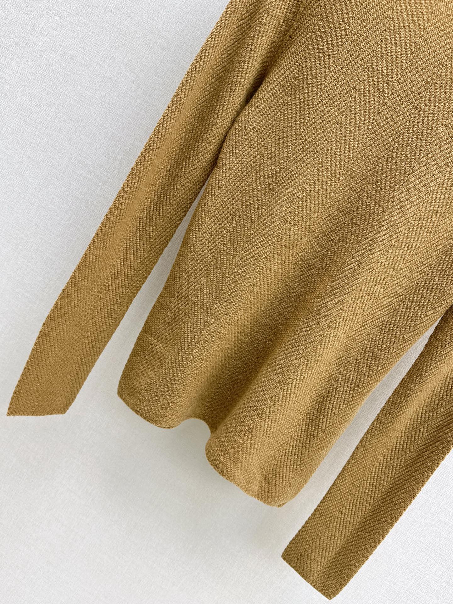Loro NEW turtleneck base layer