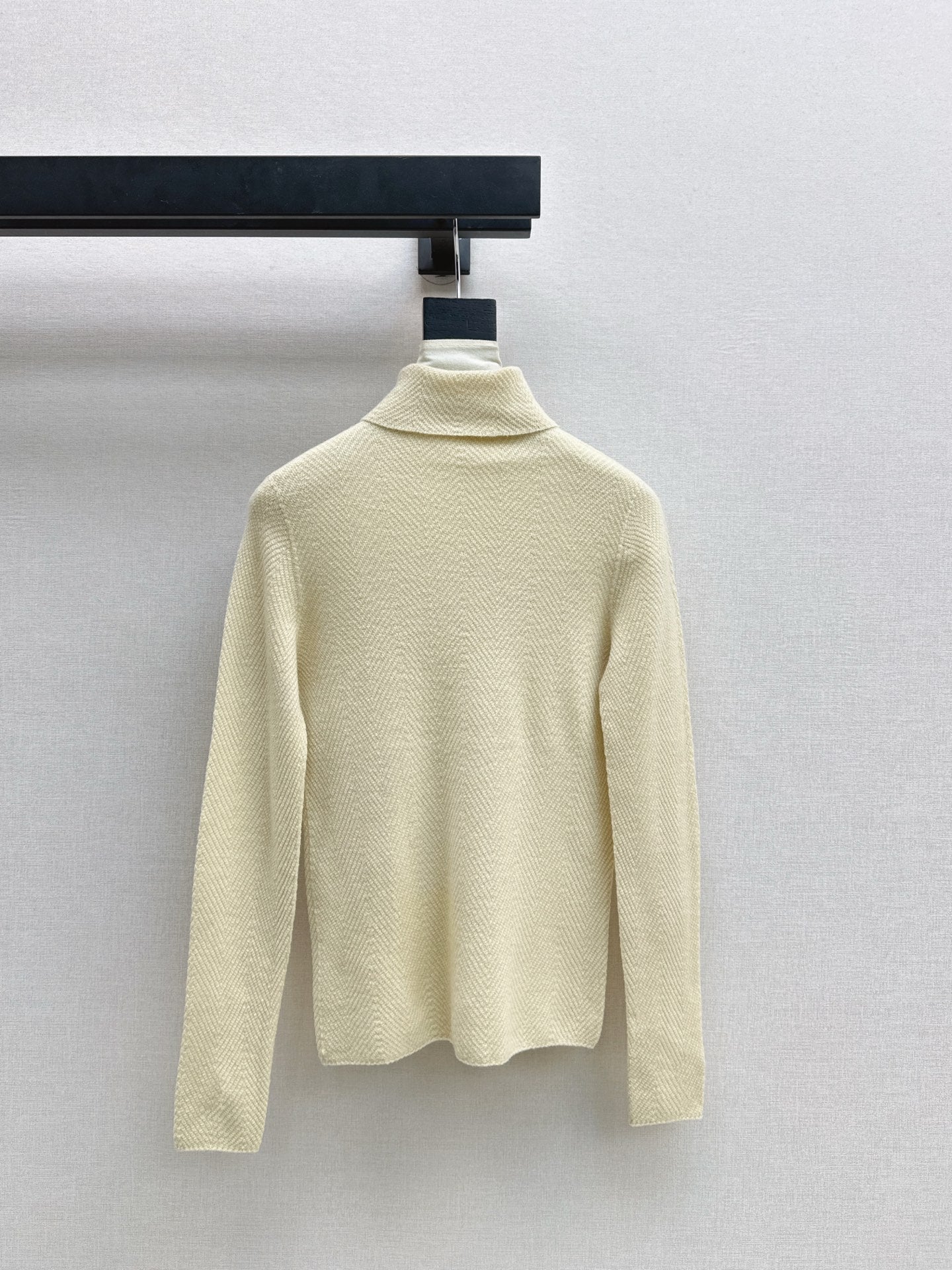 Loro NEW turtleneck base layer