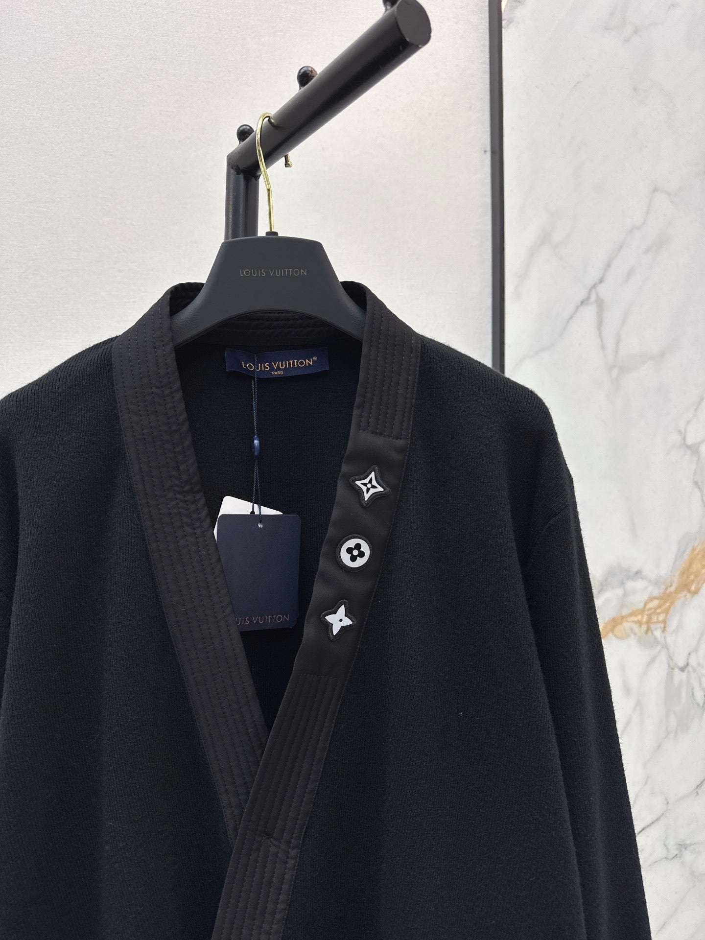 Louis NEW V-neck cardigan