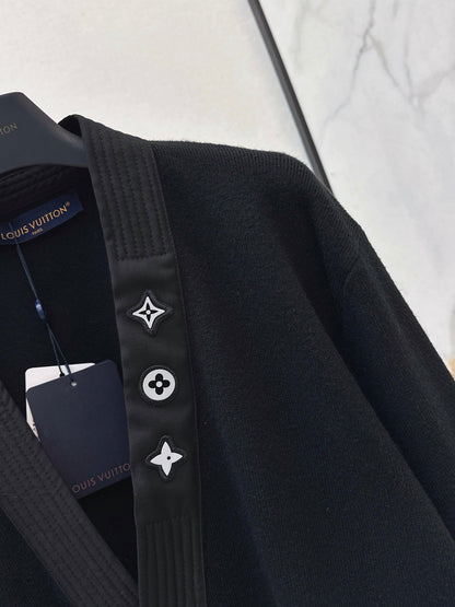 Louis NEW V-neck cardigan