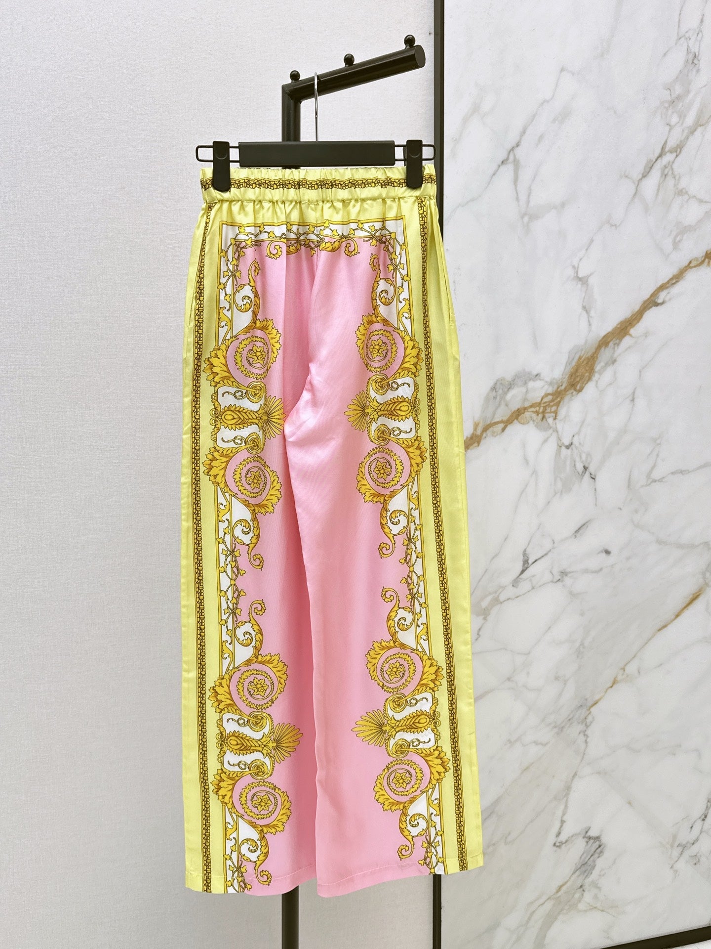 Vers NEW Printed silk pants