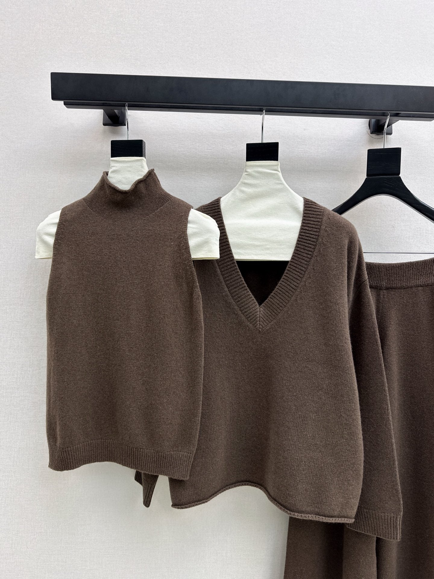 Brun NEW Knitted three-piece set