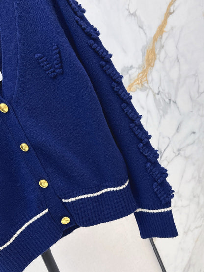 Va1 NEW knitted cardigan