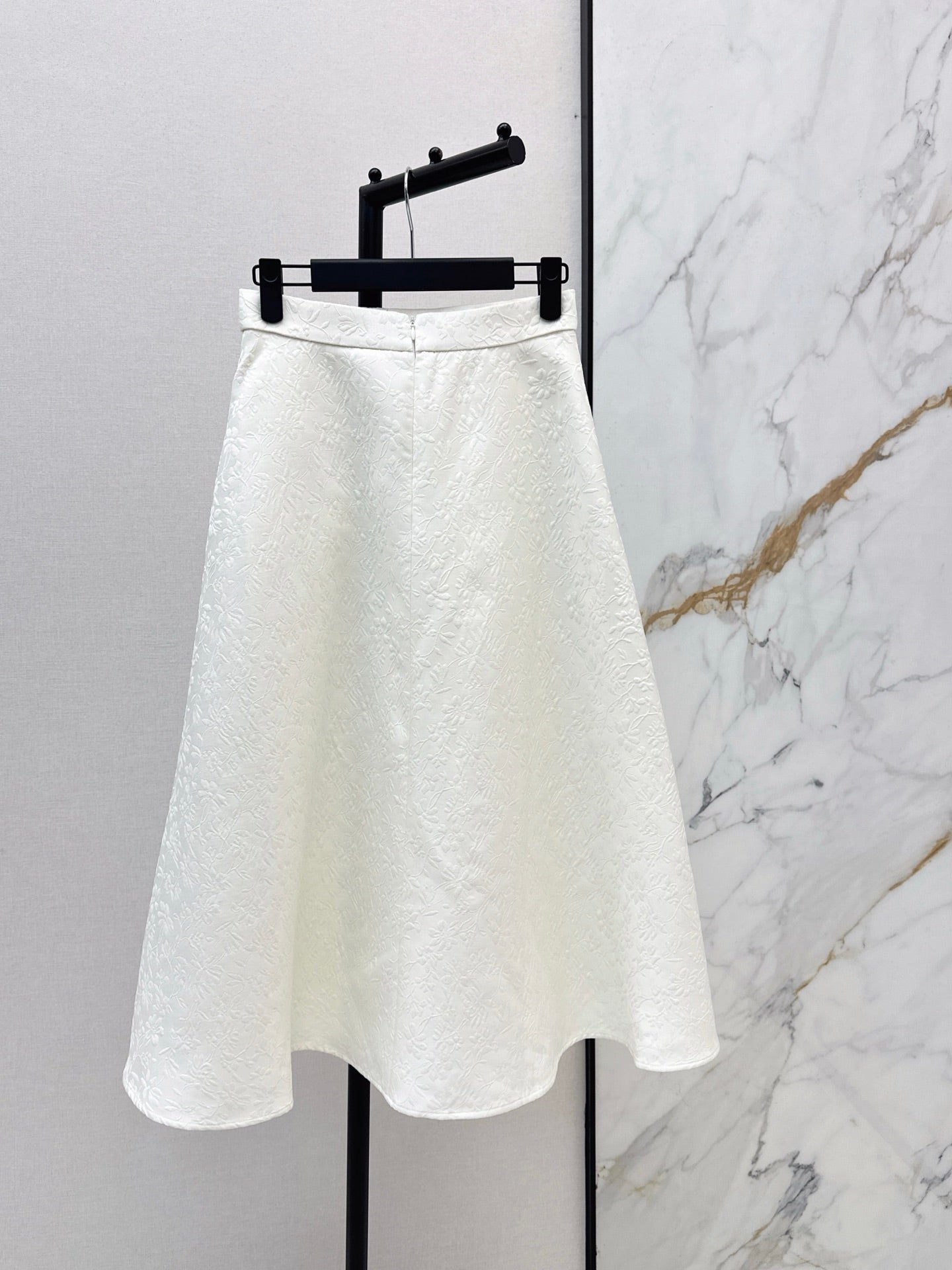 CD NEW big hem skirt