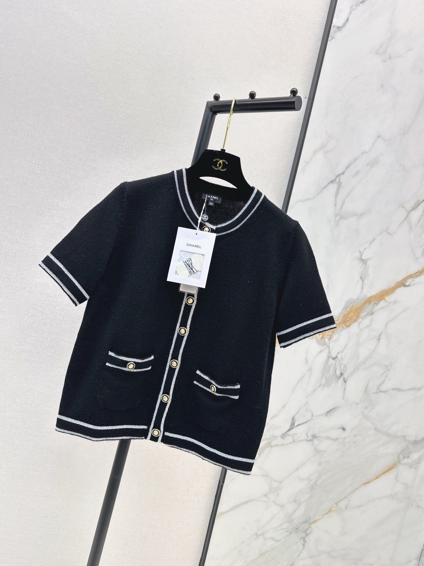 Chan NEW Short-sleeved knitted cardigan