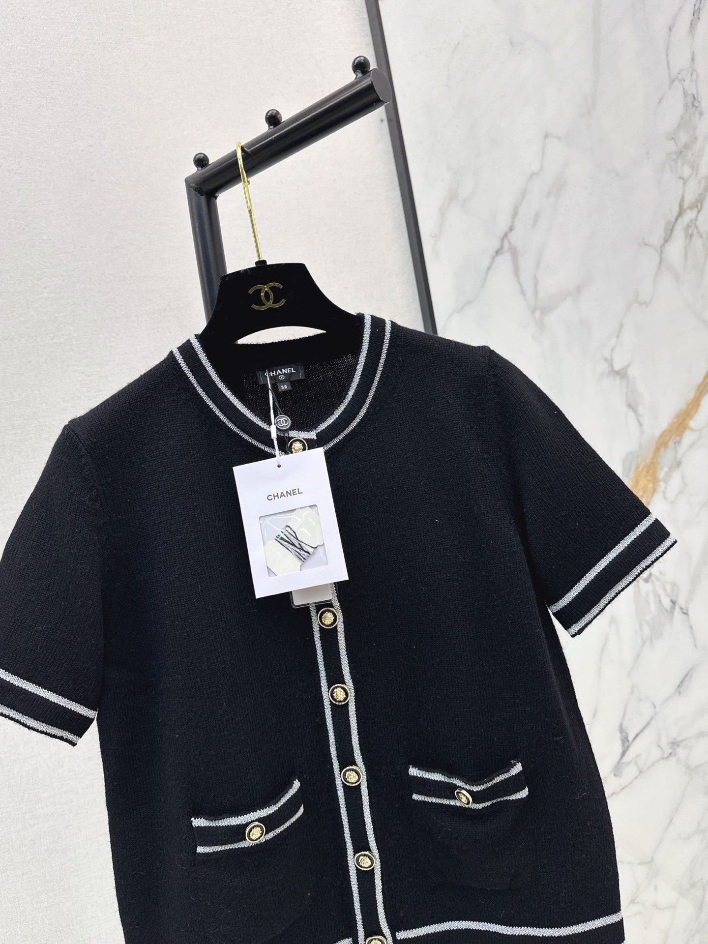 Chan NEW Short-sleeved knitted cardigan