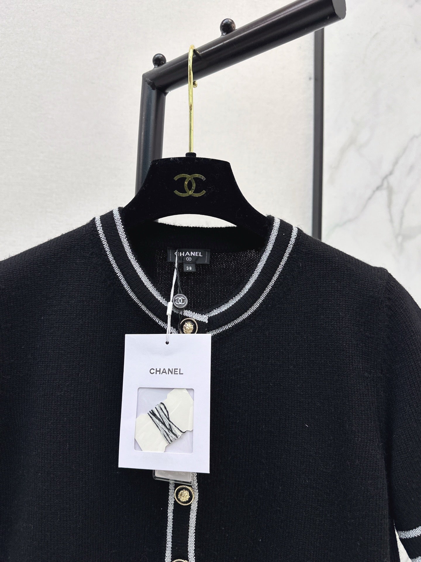 Chan NEW Short-sleeved knitted cardigan