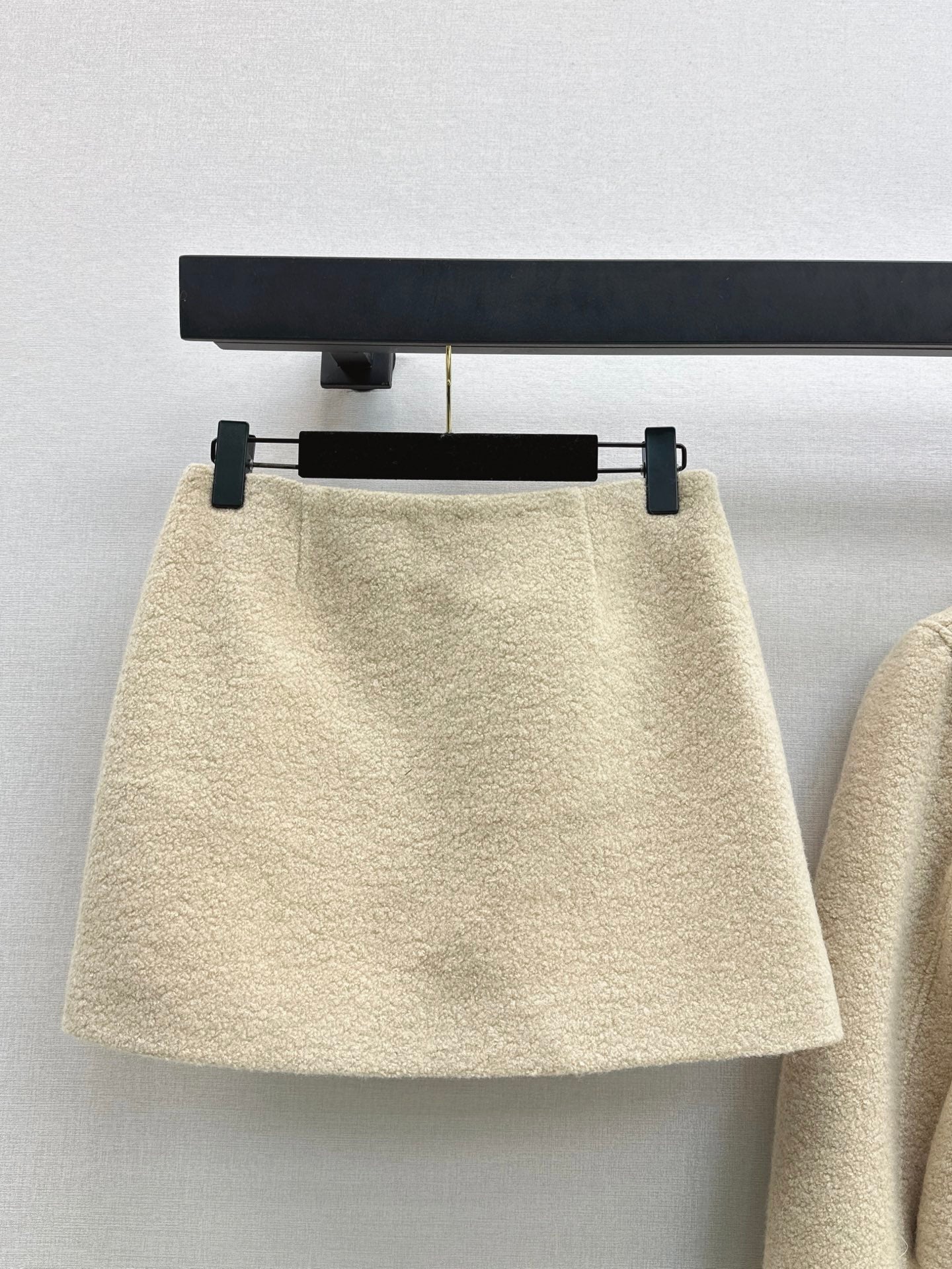 Chan NEW Woolen coat skirt suit