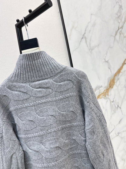 Max NEW turtleneck sweater