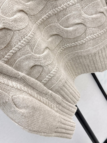 Max NEW turtleneck sweater