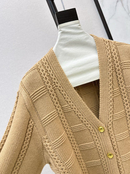 Va1 NEW V-neck cardigan