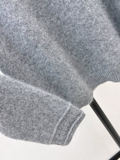 Va1 NEW Crew neck sweater