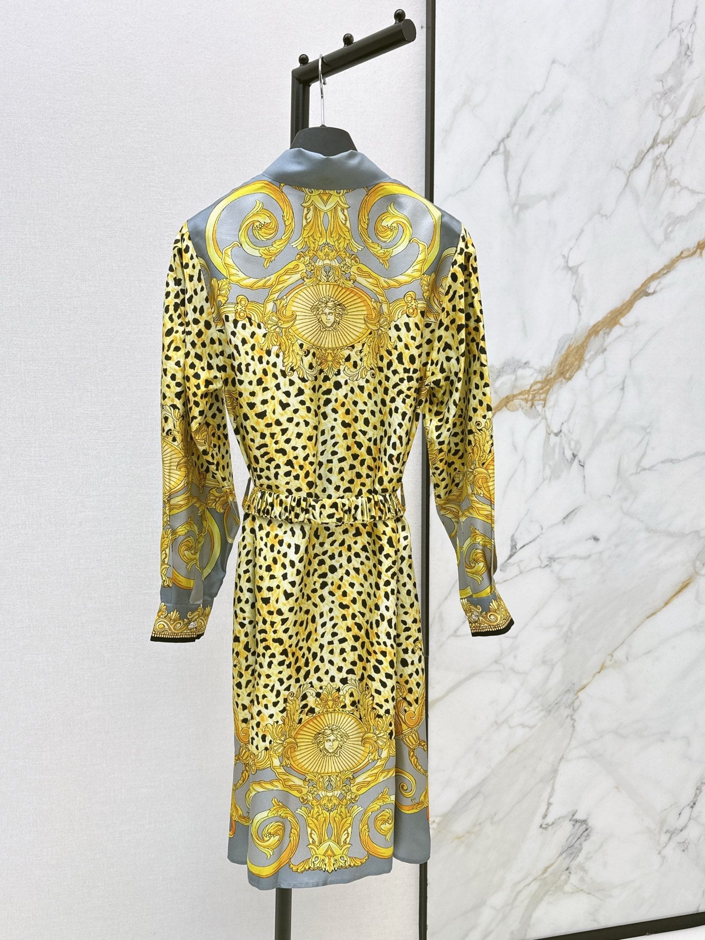 Ver NEW Printed silk dress