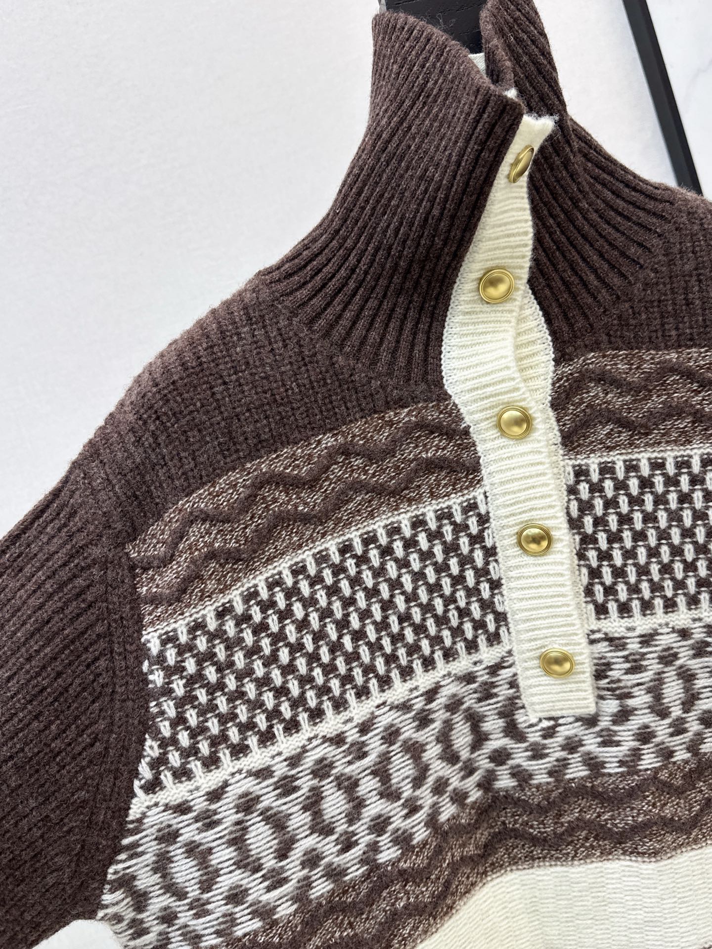 Loro NEW striped sweater