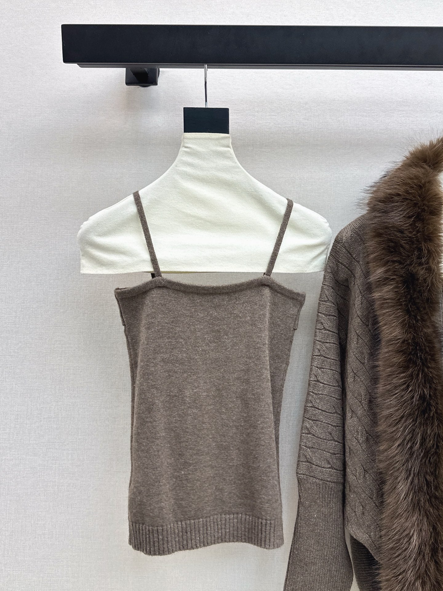 Miu NEW  knit tank top cardigan