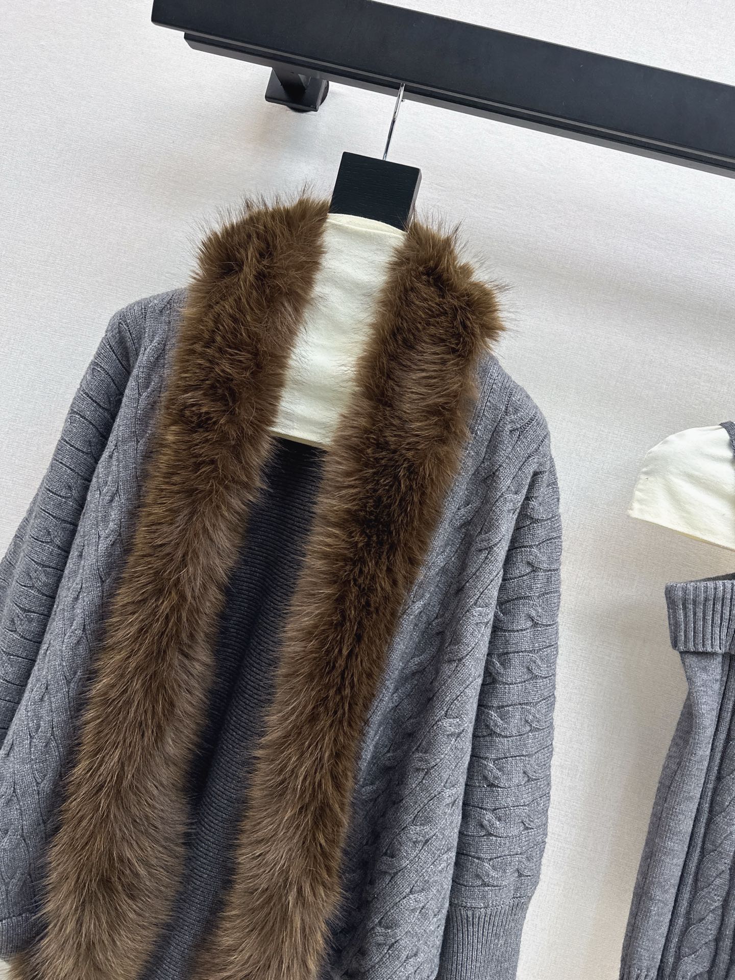 Miu NEW  knit tank top cardigan