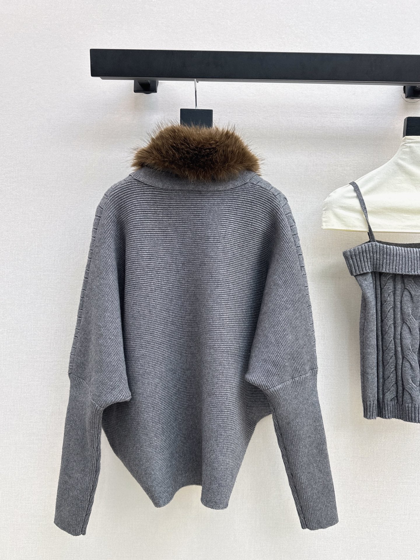 Miu NEW  knit tank top cardigan