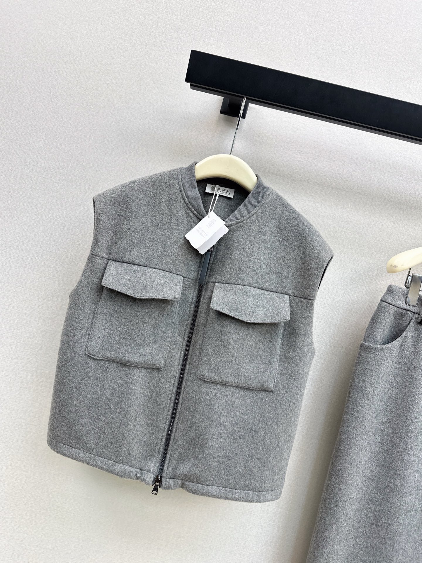 Brun NEW woolen vest