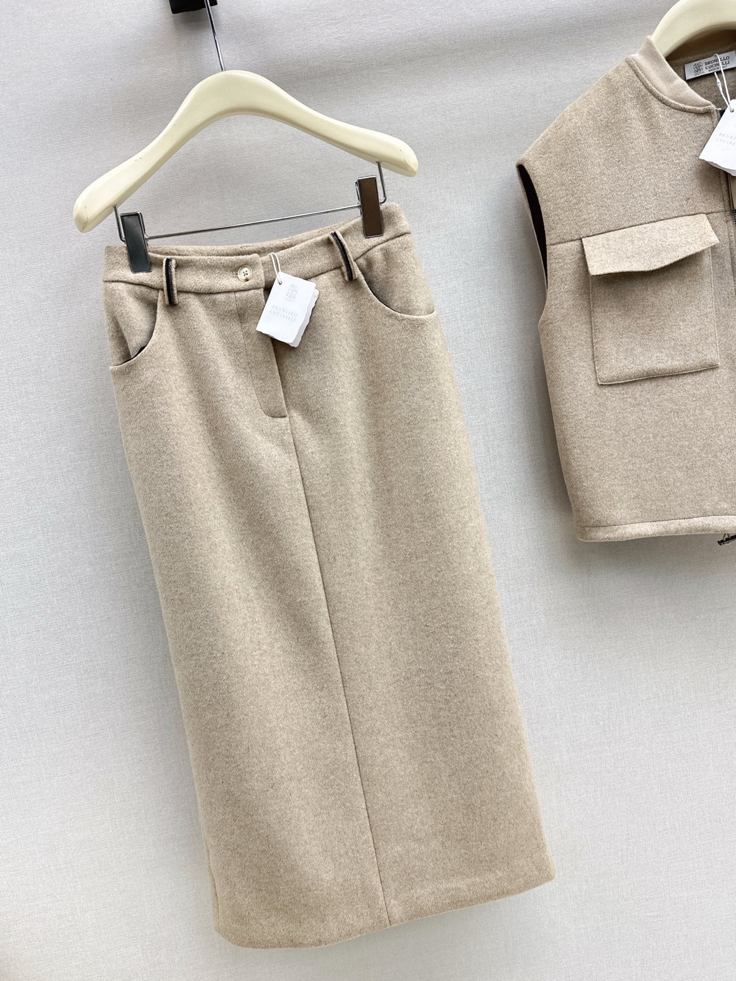 Brun NEW woolen skirt