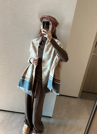 Herm NEW knitted suit