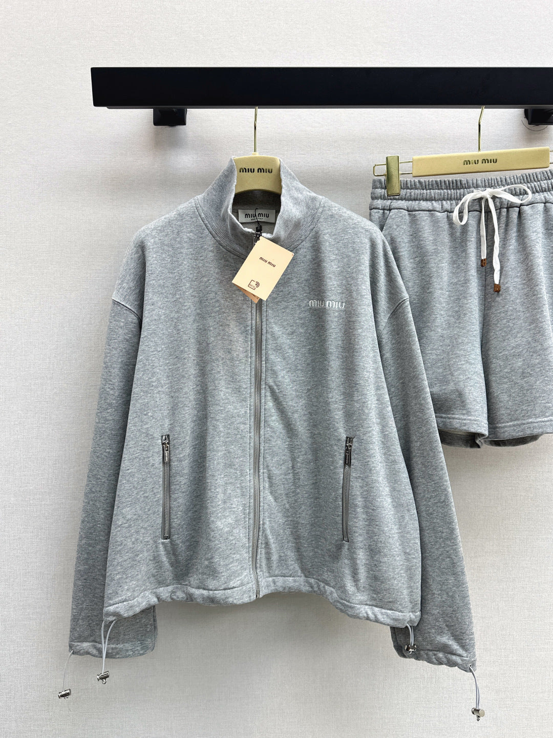 Miu NEW Zipper Jacket  Shorts Set