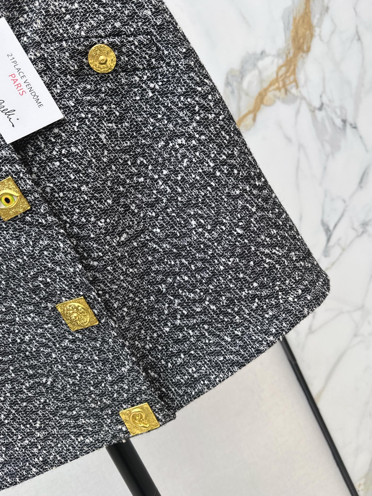 Schla NEW Tweed skirt