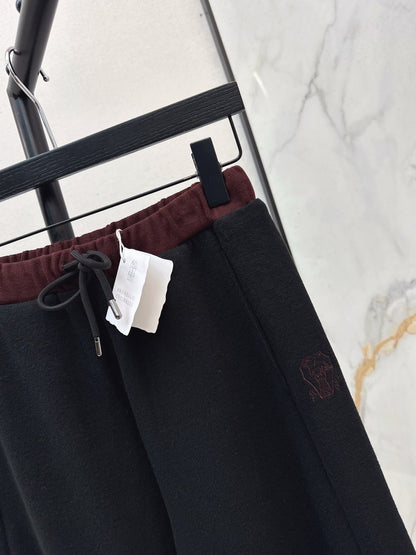 Brun NEW Straight pants