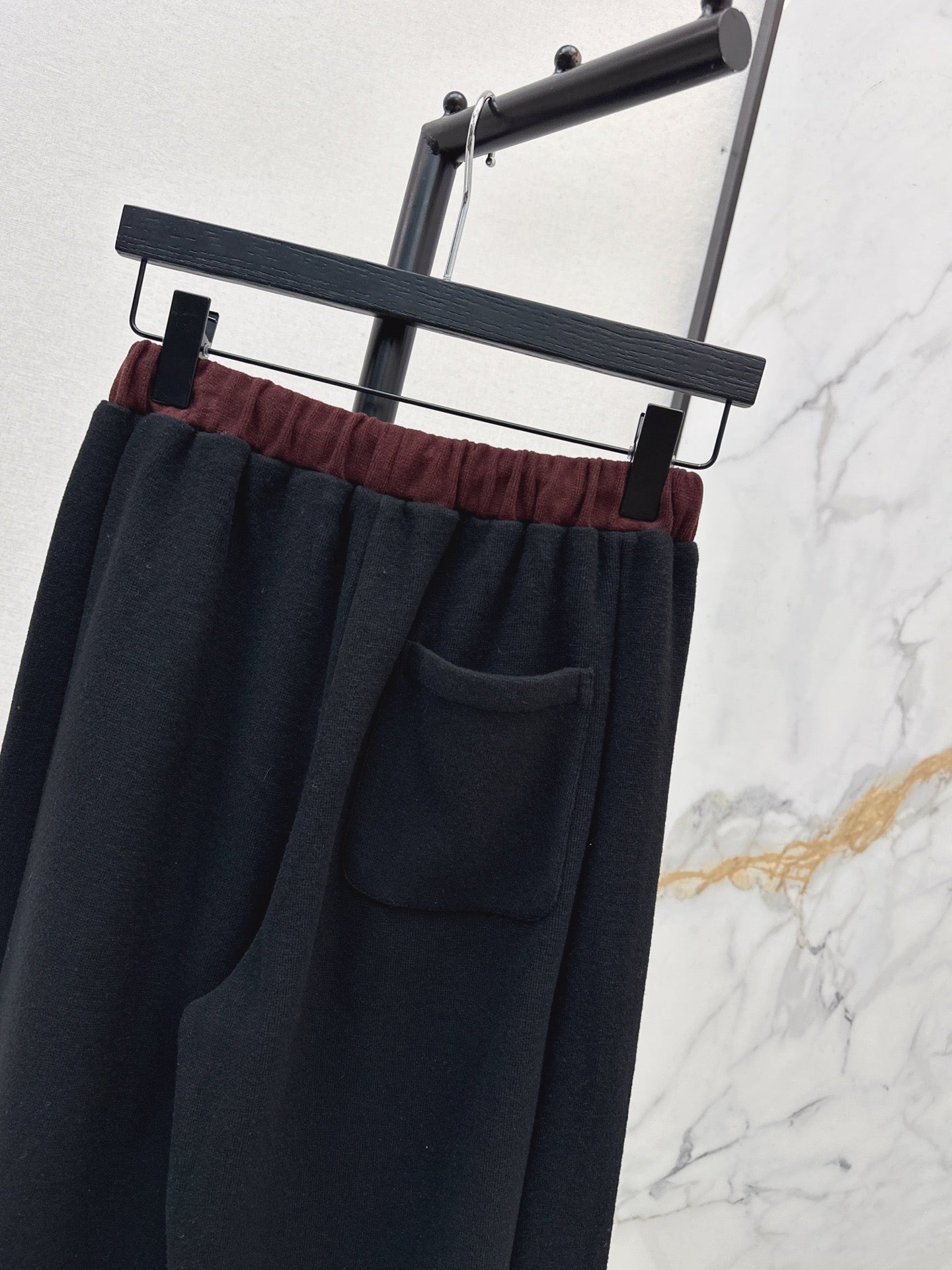 Brun NEW Straight pants