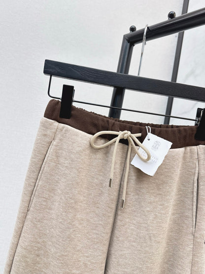 Brun NEW Straight pants